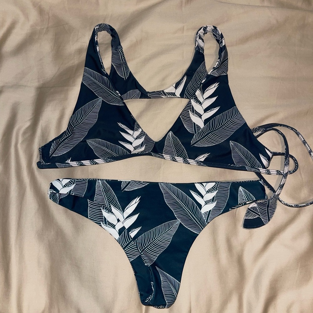 SOLD Benoa Kaiwi Set